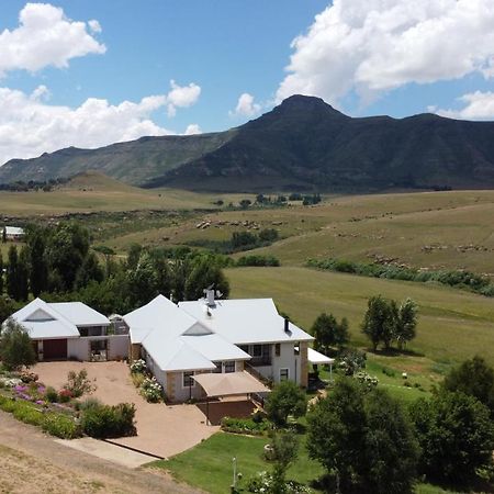 Jovali Clarens Hotel Luaran gambar