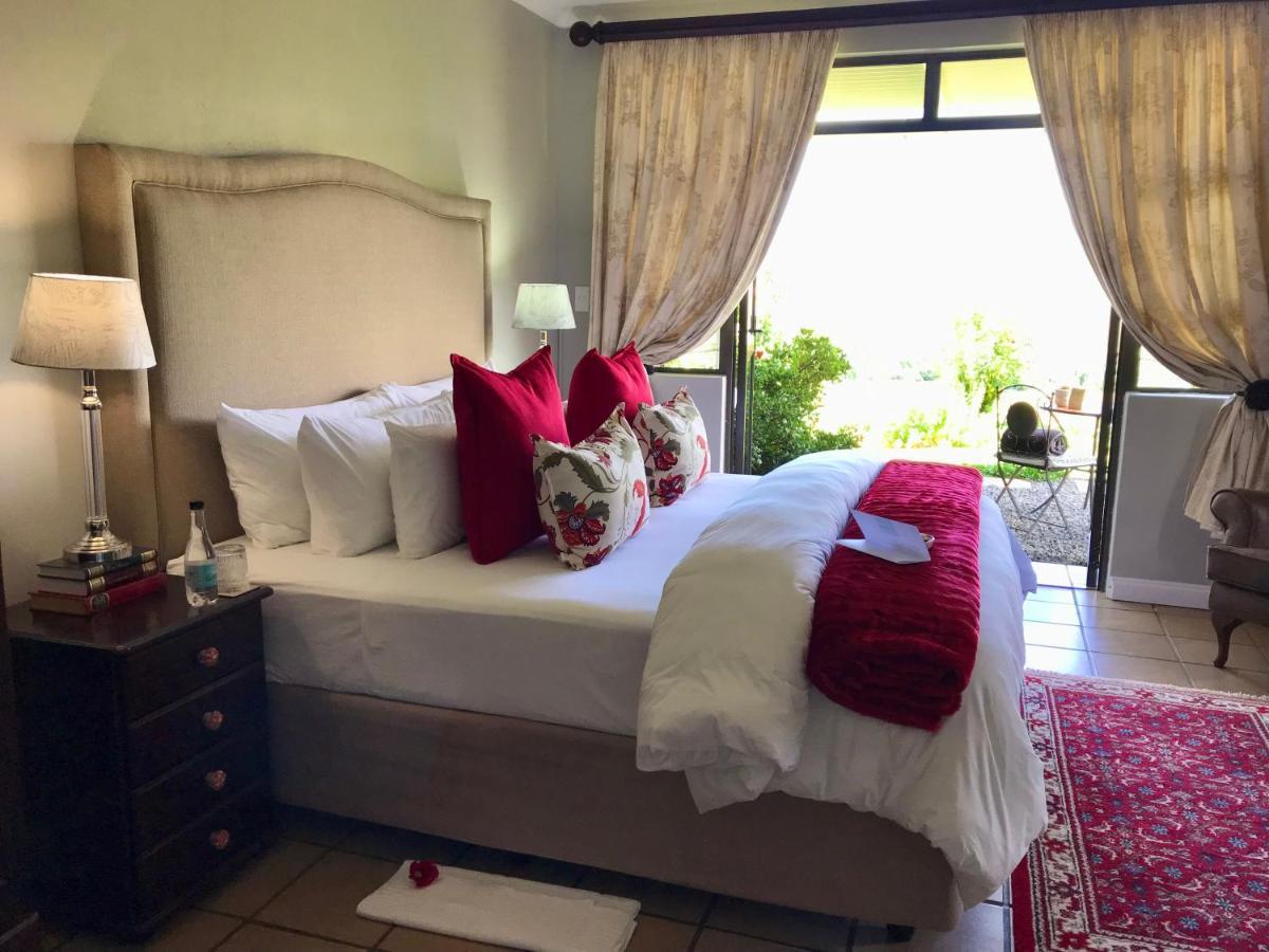 Jovali Clarens Hotel Luaran gambar