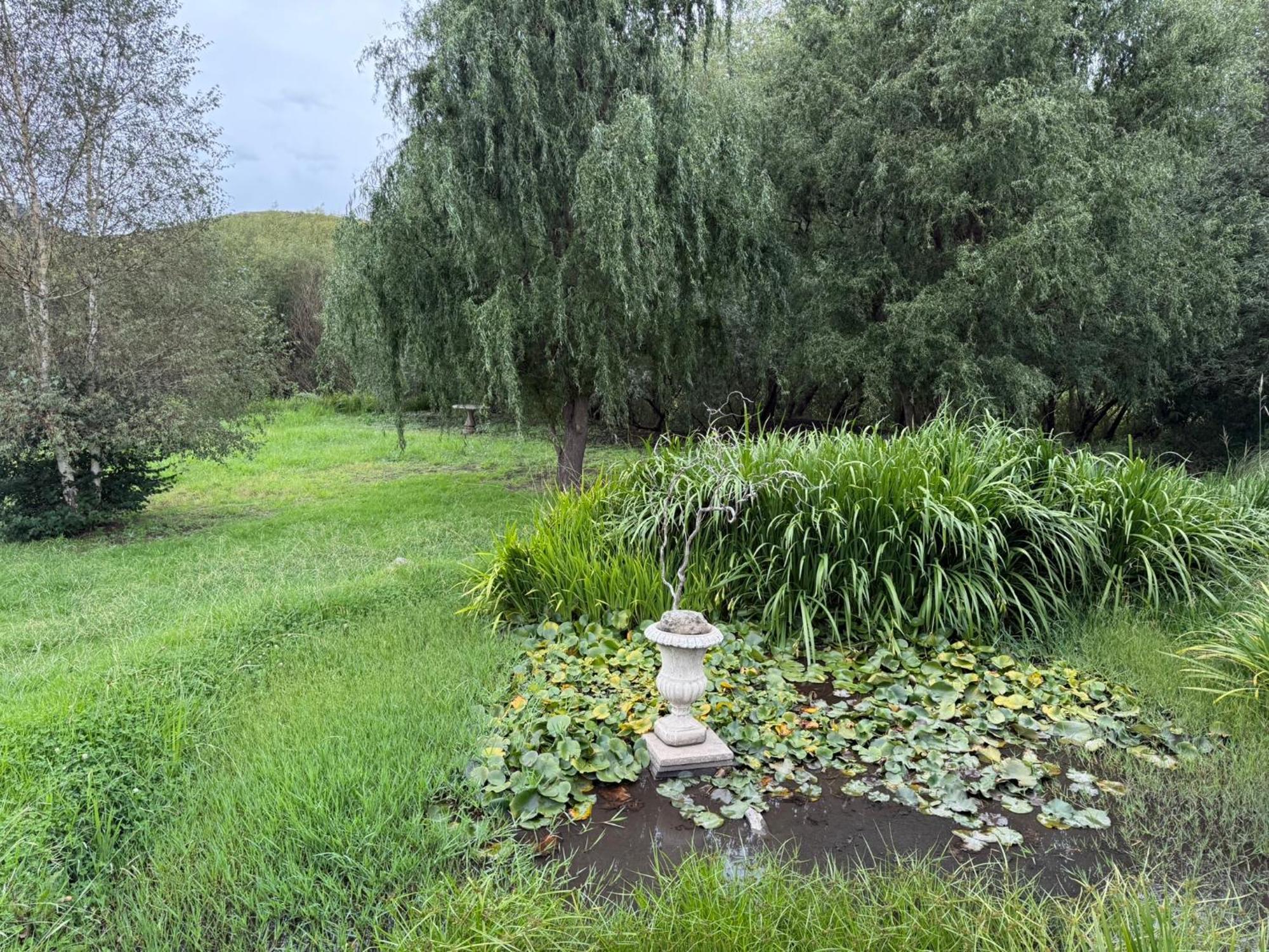 Jovali Clarens Hotel Luaran gambar